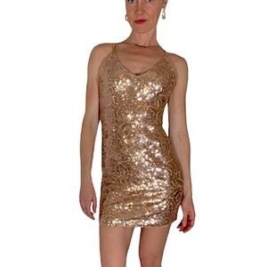 Rose gold sequin mini dress, forever 21,‎ size small, adjustable straps, pink